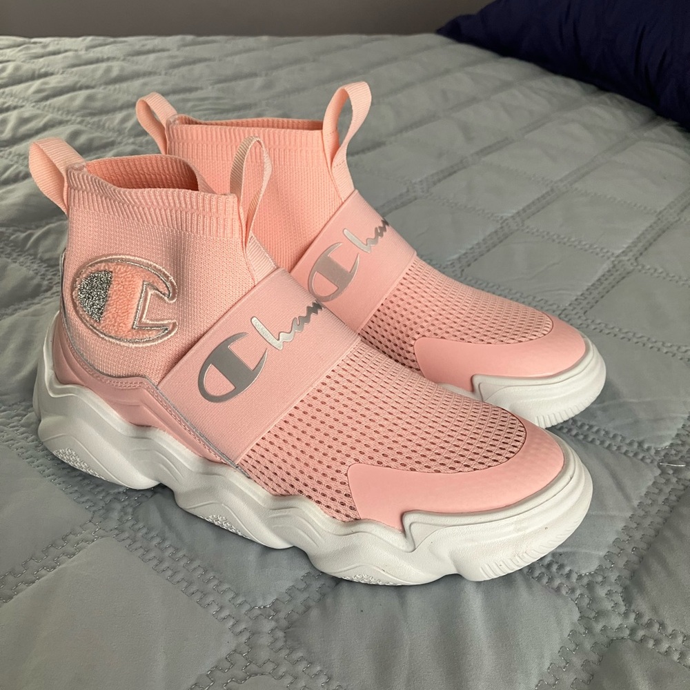 ❌Not for sale❌Champion shoes, size 7Youth